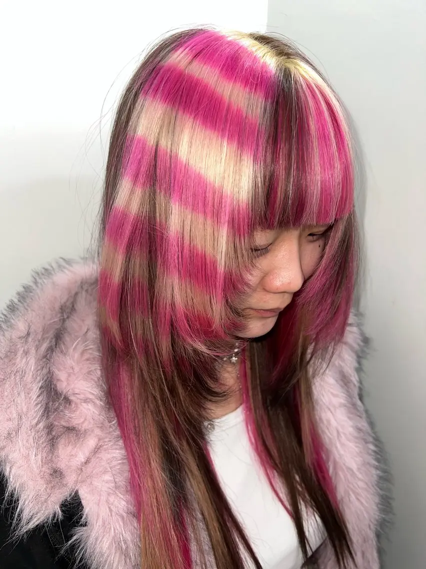 ミディアム ヘアカラー トリートメント 💥ウルフカット デザインあんな💥のヘアスタイル