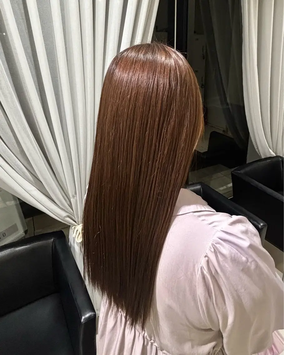 カラー ブラウンカラー SLASHスラッシュ 辻村  彩華のヘアスタイル