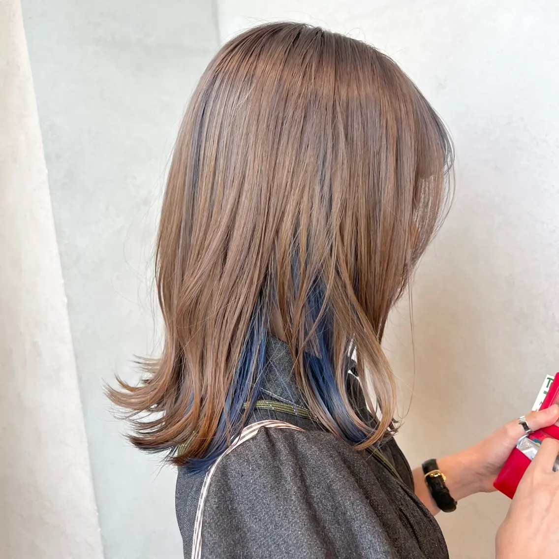 ミディアム カラー パーマ ベージュカラー ブリーチ ブルーカラー ハイライトカラー ハイトーンカラー ヘアカラー 🌿パーマ/ ナチュラル/蒼真🍃のヘアスタイル