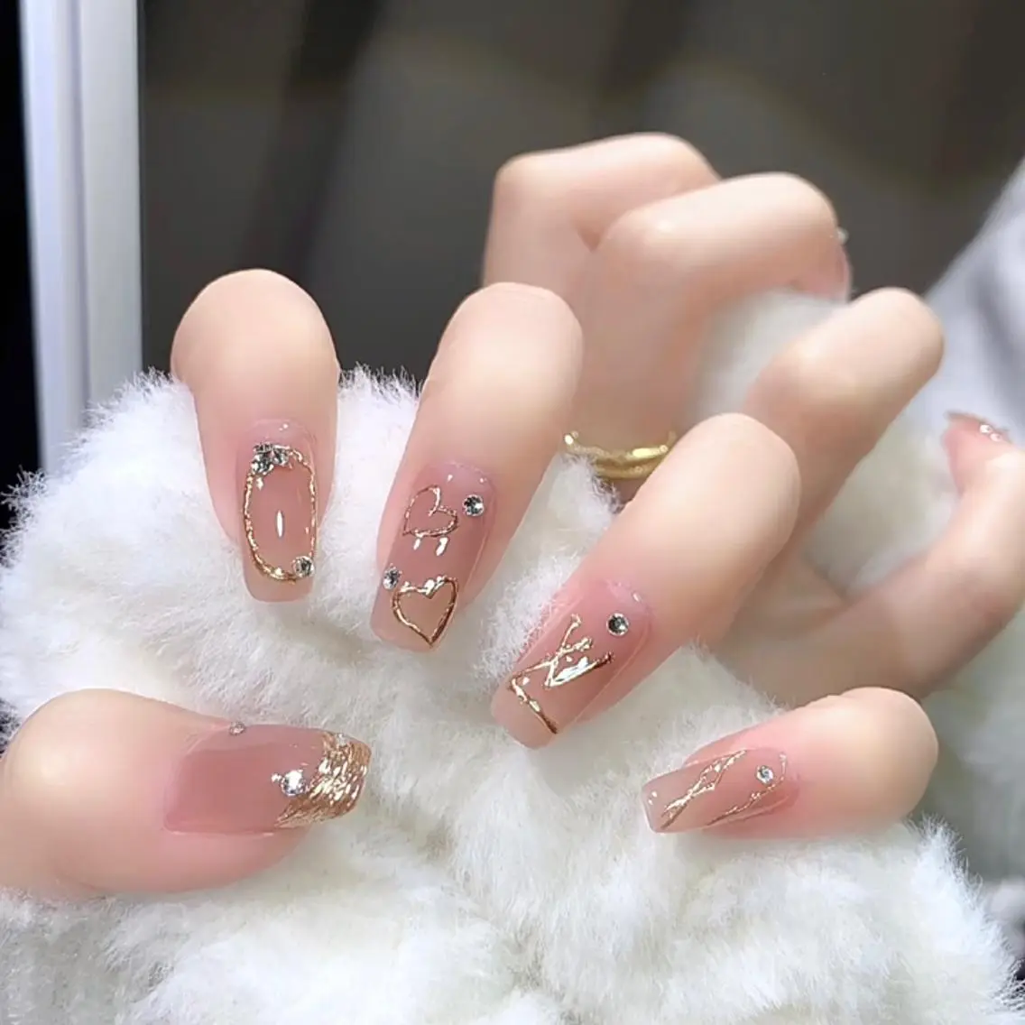ネイル ハンドネイル Queens ciciのネイルデザイン