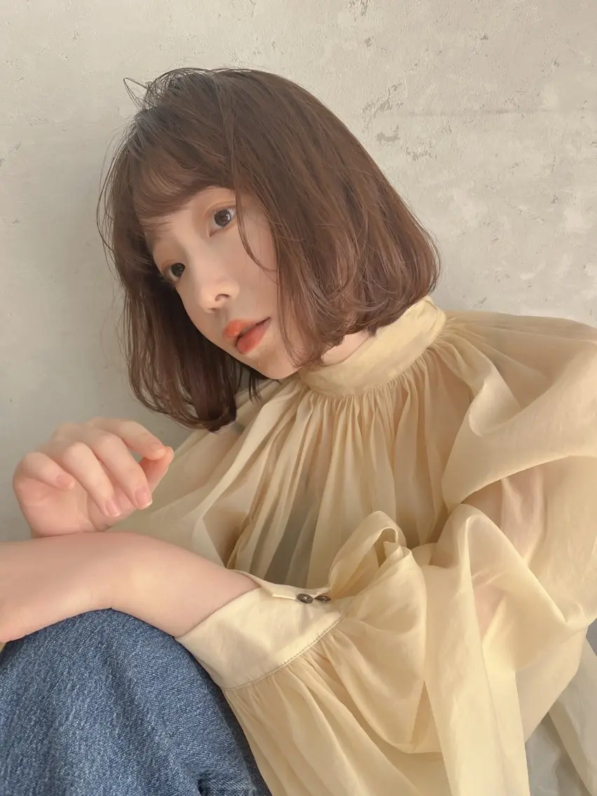 ショート カラー ベージュカラー 透明感カラー ボブ 韓国風ヘア 透明感カラー│ レイヤーヘア中居美樹のヘアスタイル