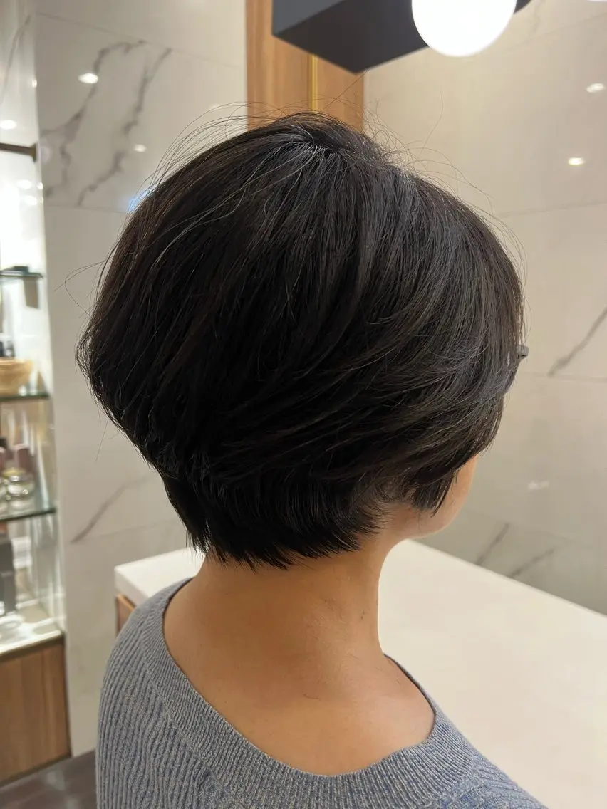 ショート 村中 逸紀のヘアスタイル