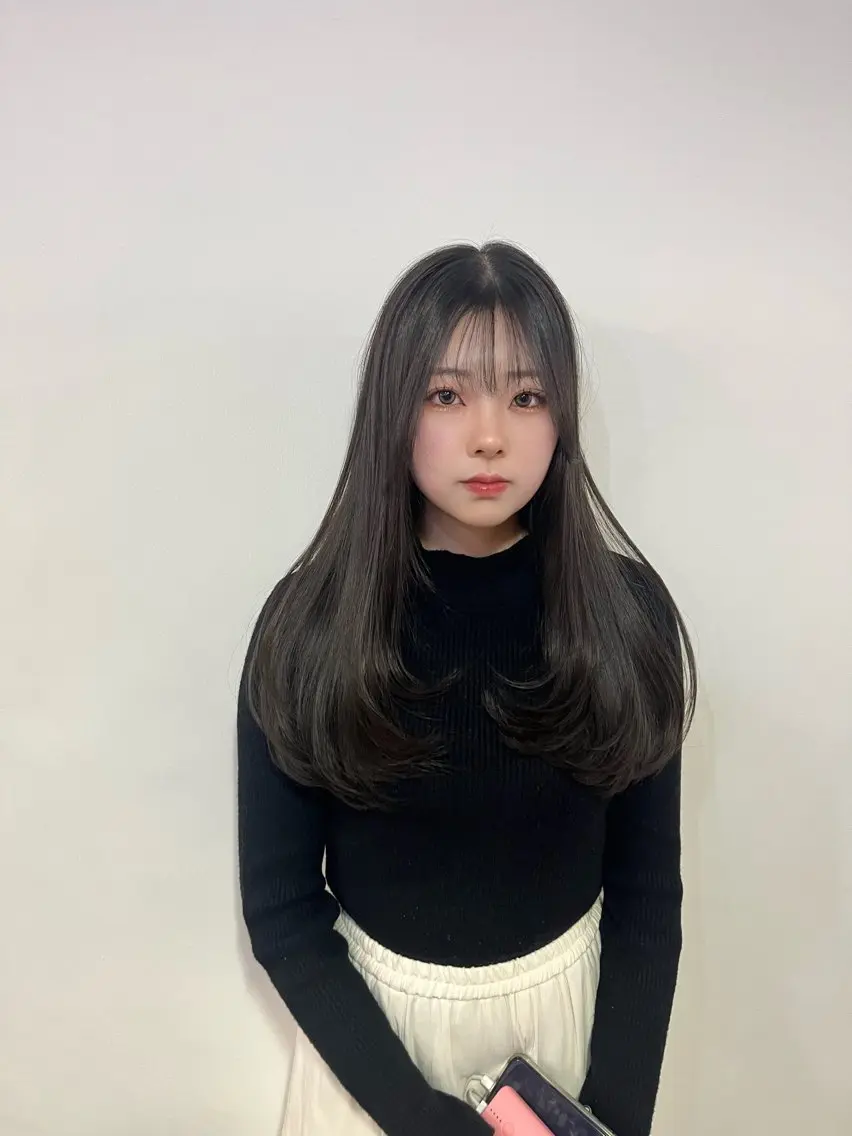 ロング レイヤーカット 髪質改善／縮毛矯正 関根青葉のヘアスタイル