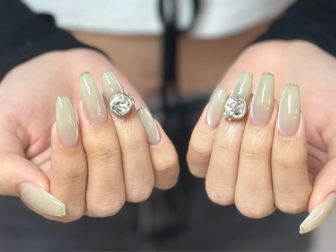ネイル アートネイル オーロラネイル チークネイル フレンチネイル ガラスフレンチ 🎀YooLi Nail salonのネイルデザイン