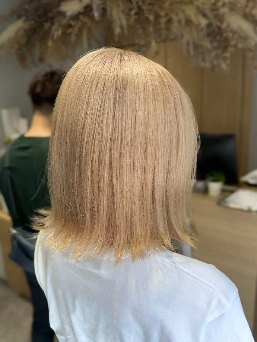 ミディアム ヘアカラー トリートメント 巻ける髪質改善🫧ハ イライト/永田汰伊智のヘアスタイル