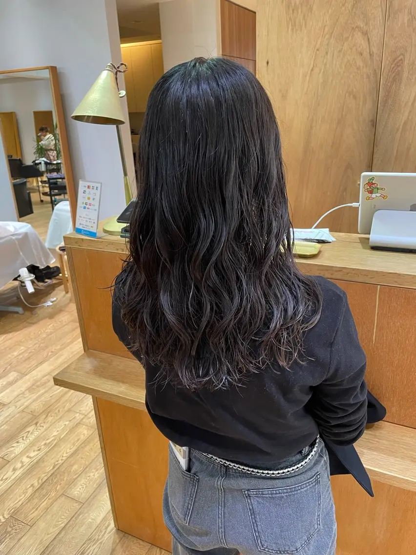 ミディアム パーマ ミディアムパーマ 縮毛矯正 トリートメント カット パーマ 大橋 芽衣のヘアスタイル
