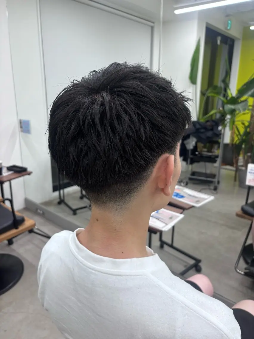 ショート メンズ 鈴木 ちさきのヘアスタイル