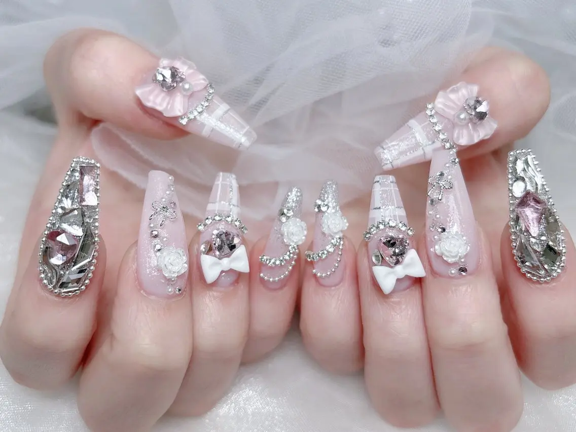 ネイル 成人式 ロングネイル マグネットネイル 大理石ネイル(マーブル) リボン ハンドネイル MoMoA Nail ネイル長さ出し専門店のネイルデザイン