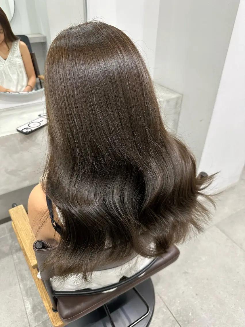 ロング カラー ヘアカラー トリートメント シガ ミクトのヘアスタイル