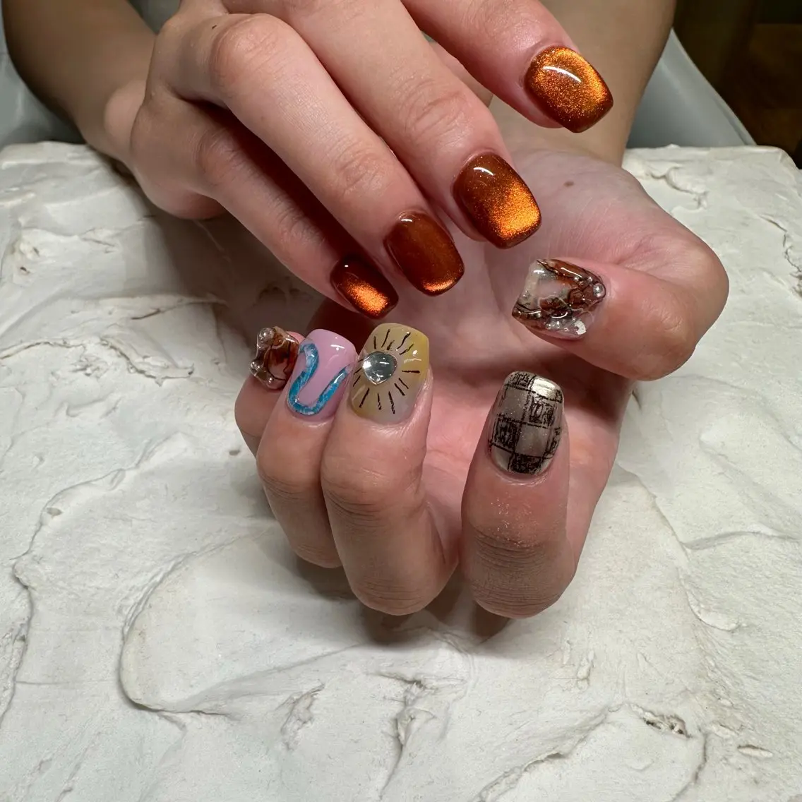 ネイル マグネットネイル ニュアンスネイル ハンドネイル Natsuko 🪼のネイルデザイン