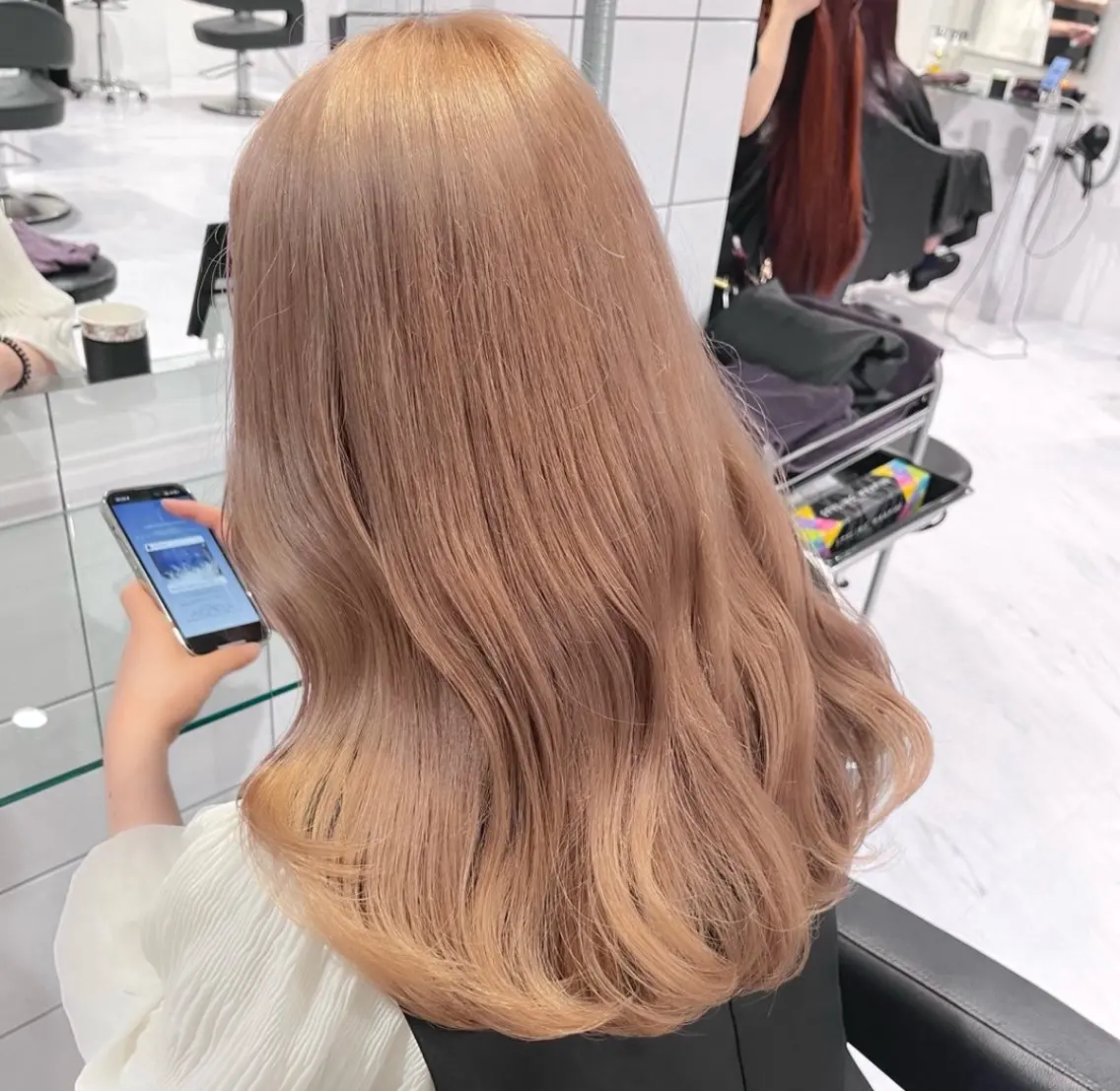 ロング カラー ヘアカラー トリートメント 🫧うる艶トレンド 🫧透明感カラーのヘアスタイル