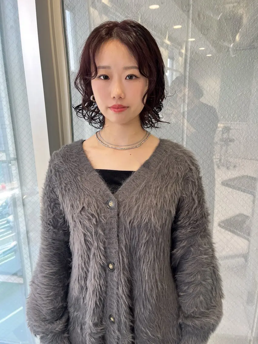 ショート パーマ ウルフカット／吉村 桃子のヘアスタイル