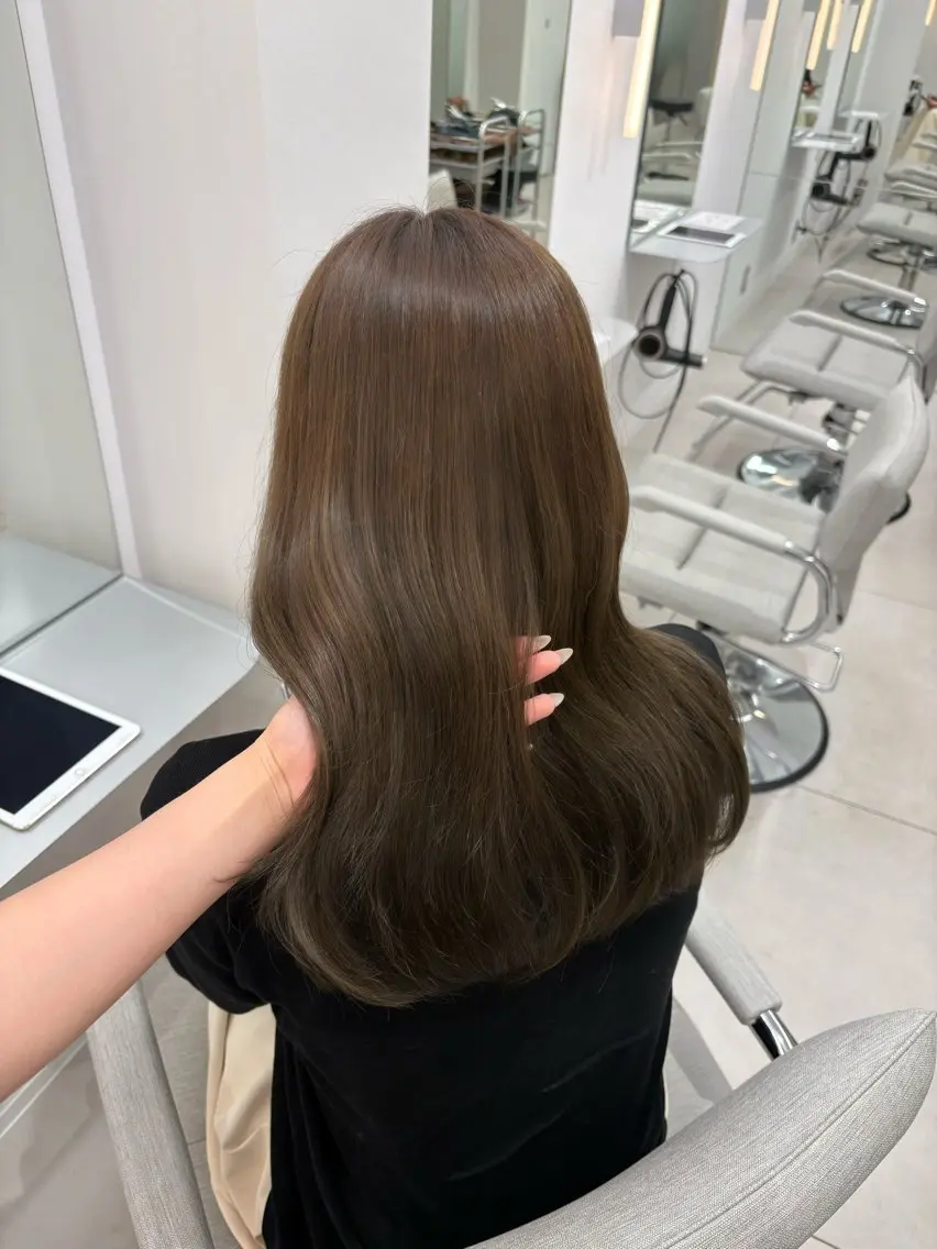 セミロング 透明感color♡ Ibukiのヘアスタイル