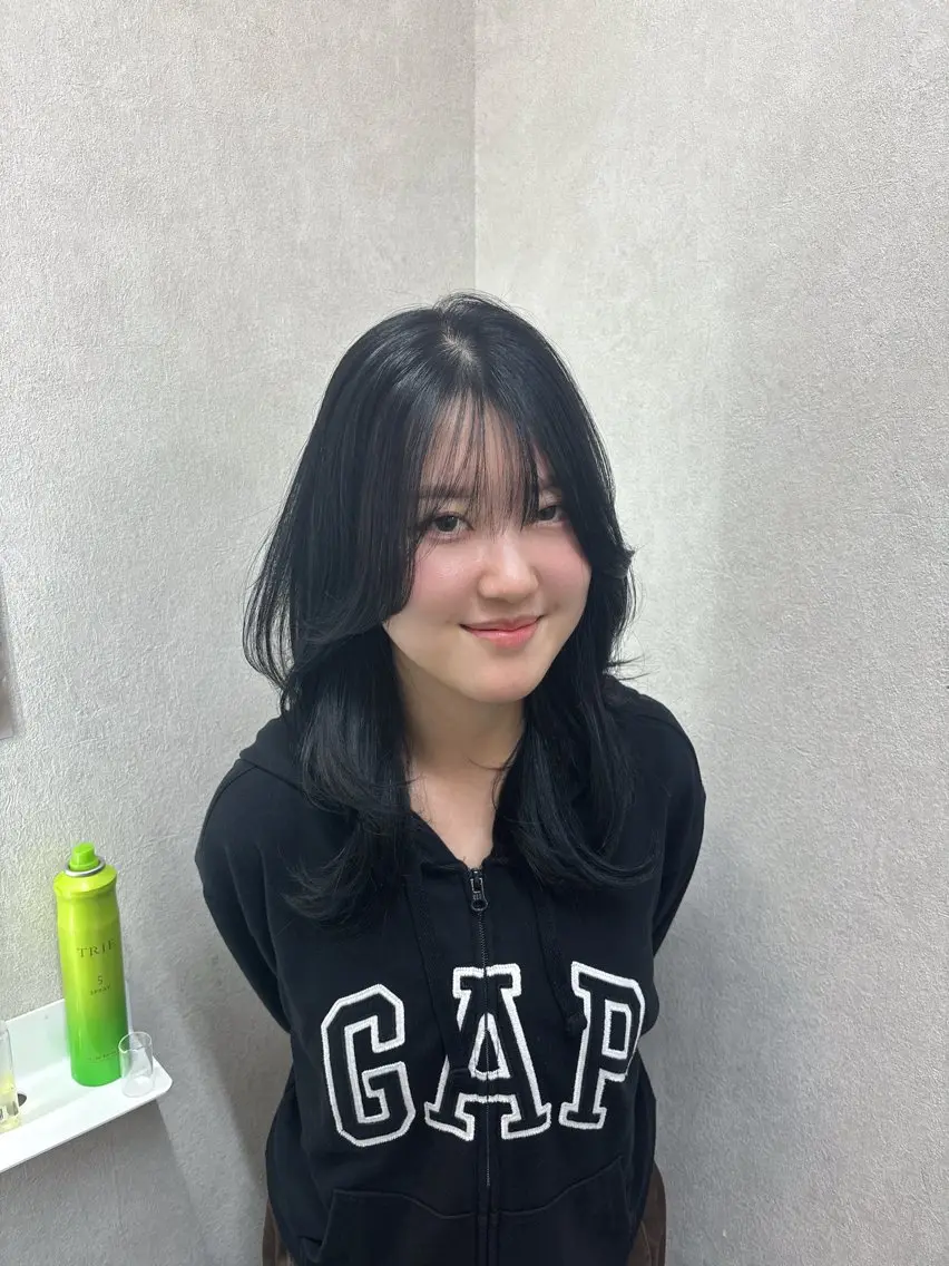 セミロング ヘアカラー トリートメント ♡⃛₊ワンカラー/ ツヤボルドー♡⃛にこのヘアスタイル