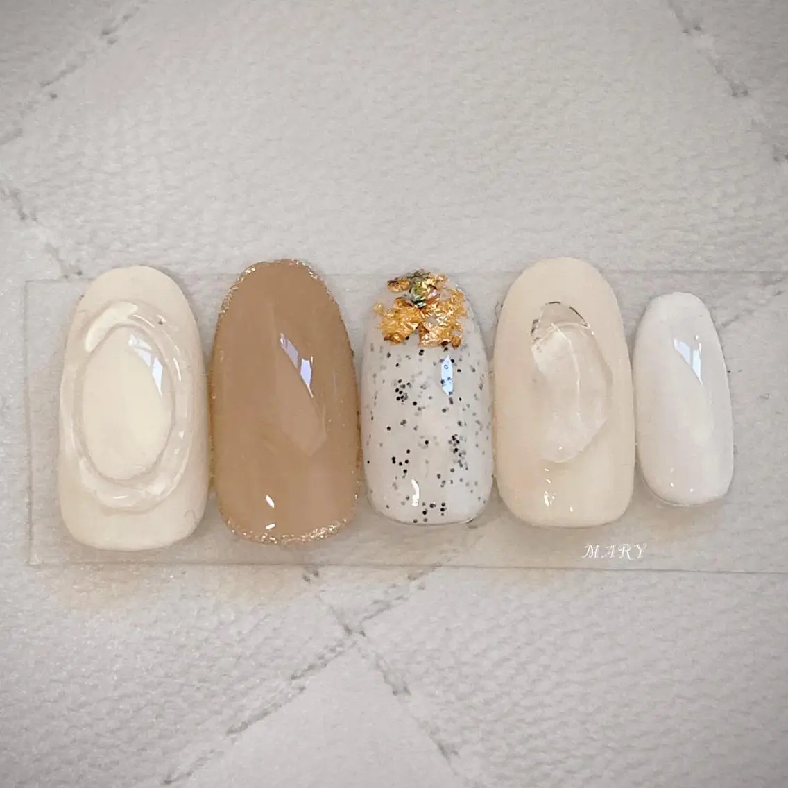 ネイル ワンカラーネイル ぷっくりネイル ホワイト ハンドネイル Mary nail .narumiのネイルデザイン