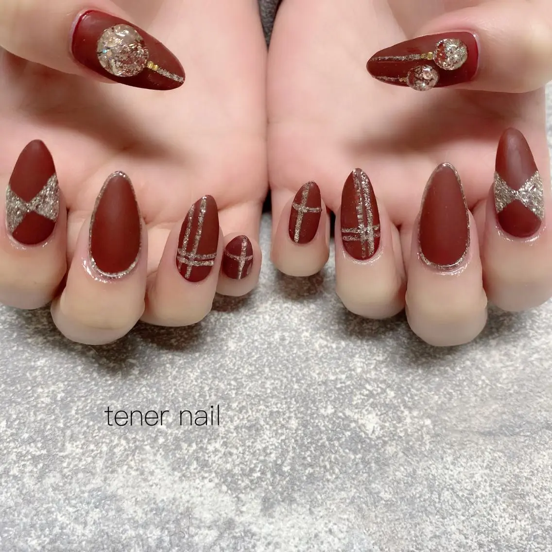 ネイル マットネイル 赤色 冬ネイル クリスマス テネルネイル tener nailのネイルデザイン