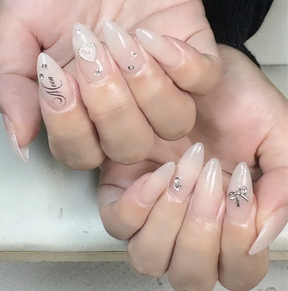 ネイル オーロラネイル ブルー チークネイル 長さ出し フットネイル ハンドネイル Kaki ちゃんのネイルデザイン