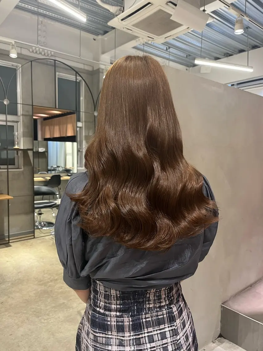 ロング カラー 森山 葵のヘアスタイル