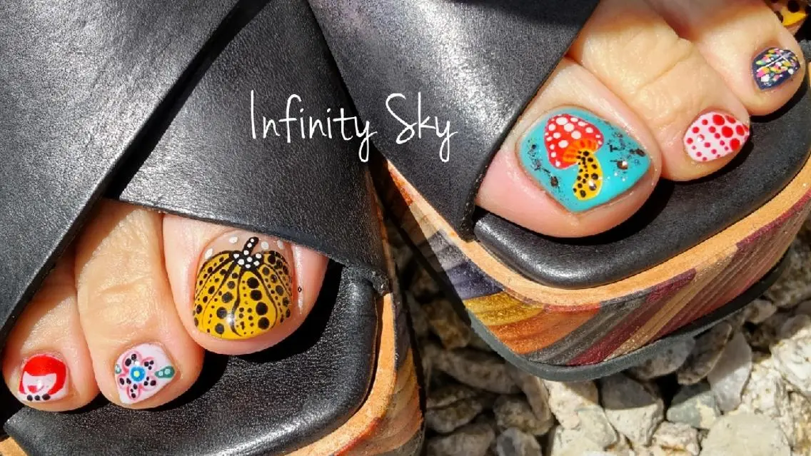 ネイル フットネイル infinity skyのネイルデザイン