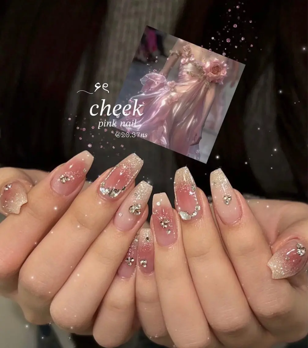 ネイル グラデーション ラメ(グリッター) マグネットネイル ミラーネイル ニュアンスネイル ハンドネイル Lumi de nailsのネイルデザイン