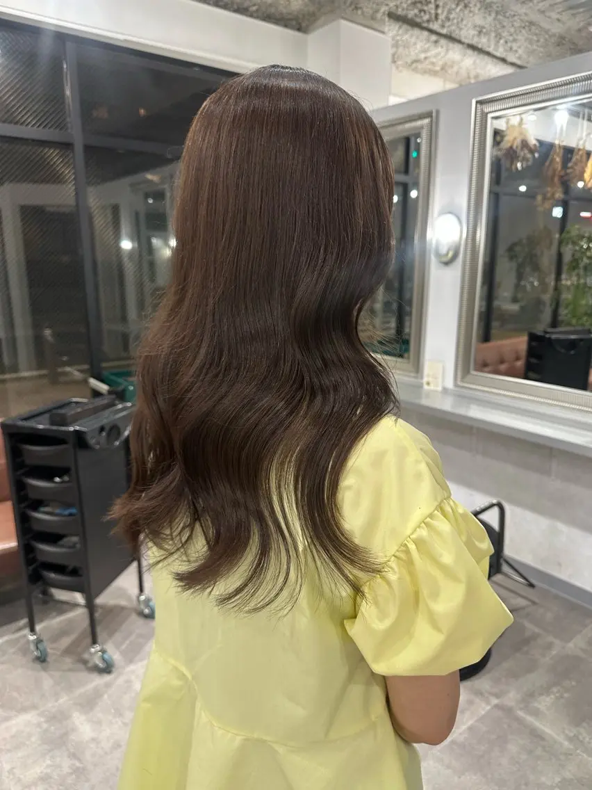 カラー ベージュカラー 🩵HOLLY🩵 ブリーチ🩵カレンのヘアスタイル