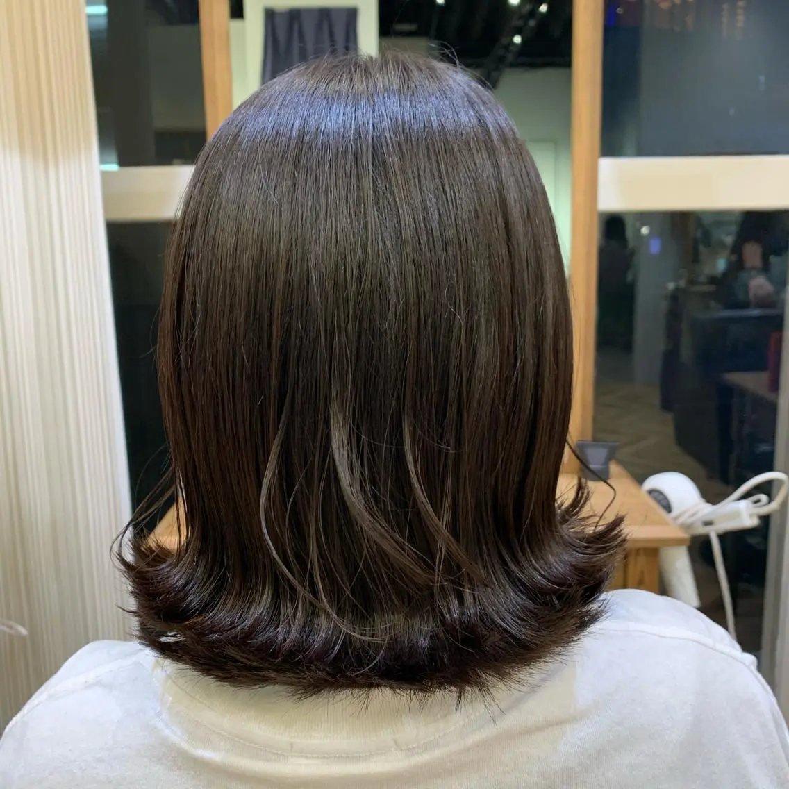 ミディアム 外ハネヘア 蓼沼 由莉のヘアスタイル
