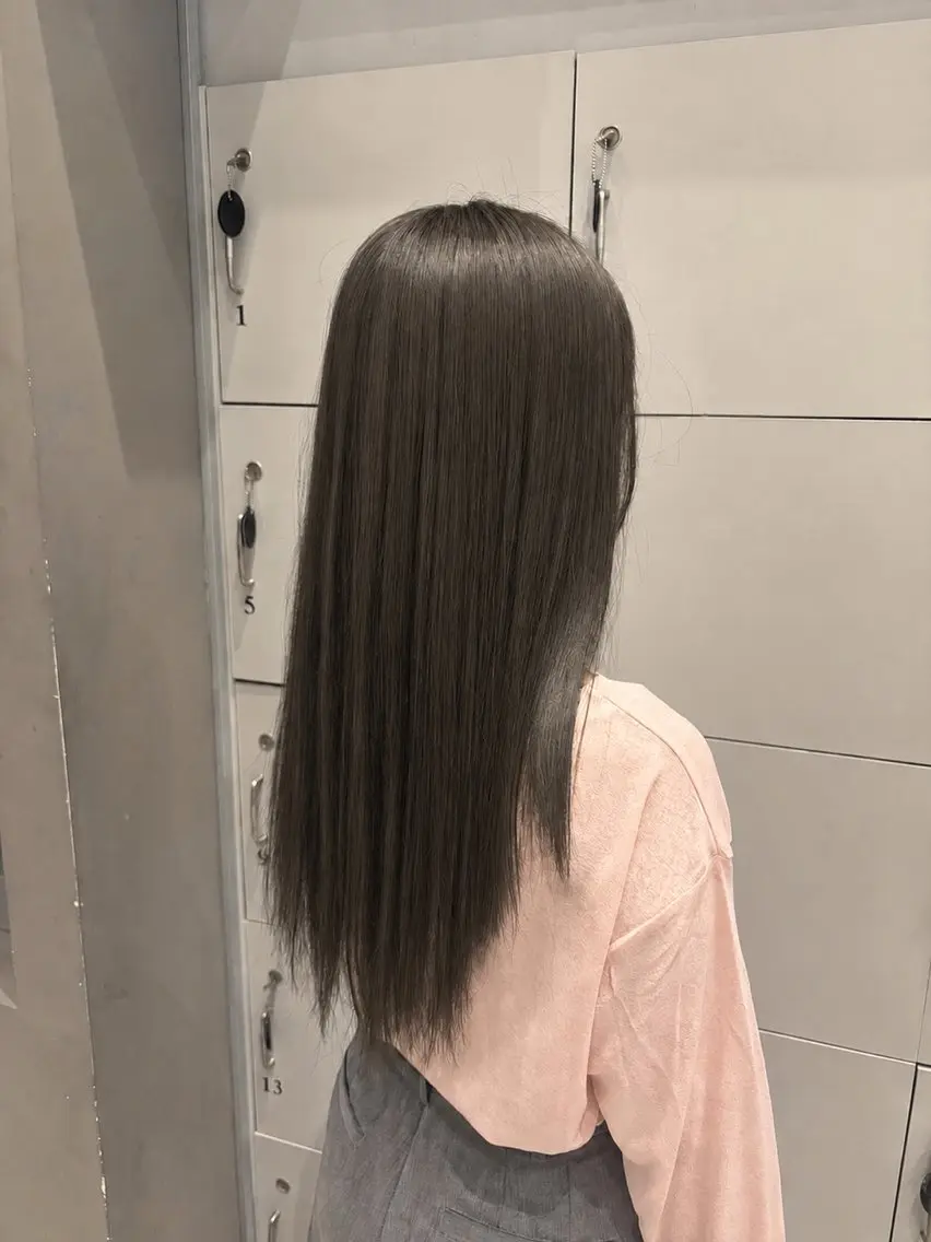 ロング カット ヘアカラー トリートメント earth銀座 青山🩵のヘアスタイル