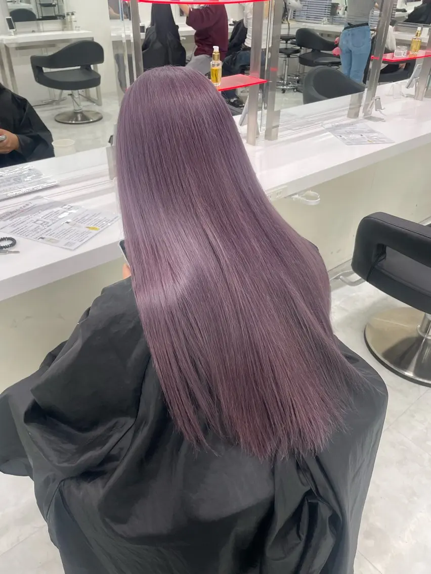 ♡6.7.8月限定 ♡ケアブリーチ使用🩶トリプルカラー(ブリーチ2回+オンカラー)+スタイリング ♡の写真
