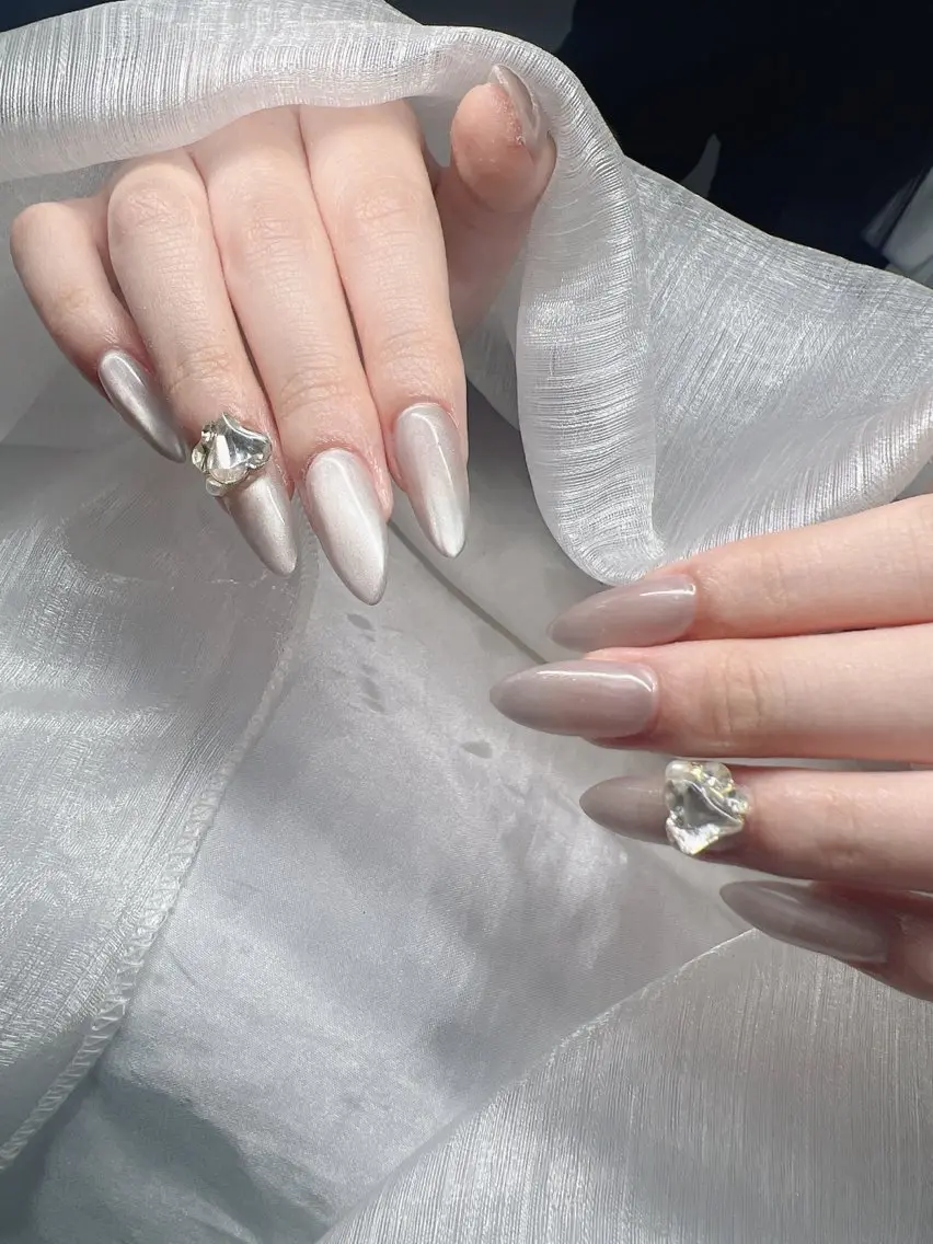 ネイル 長さ出し グラデーション 卒業式 キラキラネイル マグネットネイル ハンドネイル Lee Nailsのネイルデザイン