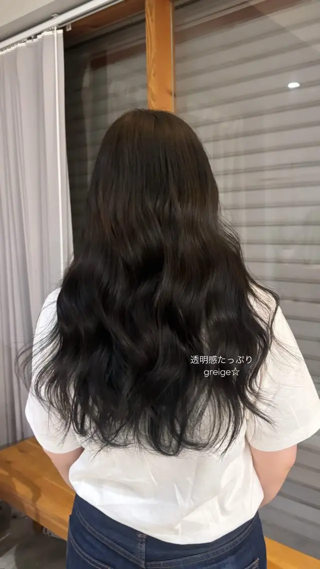 ロング カラー ブリーチ 透明感カラー ダブルカラー ブリーチなしカラー cipre 萌乃のヘアスタイル