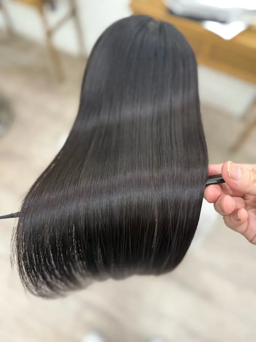 セミロング カット トリートメント 髪質改善特化🔥縮毛 、美髪形成のプロ✂️のヘアスタイル