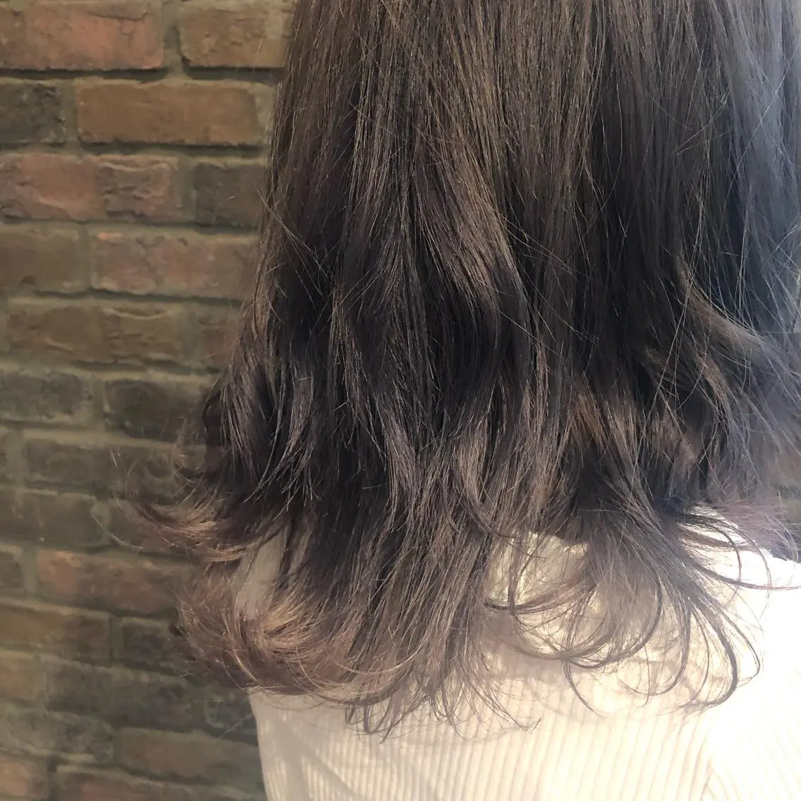 ミディアム アッシュ ZAZA ASAMIのヘアスタイル