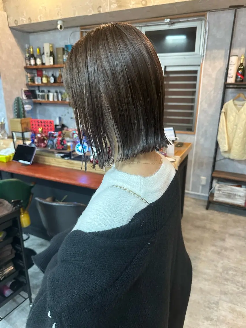 ショート 切りっぱなしボブ ショートボブ ハンサムショート 丸みショート ボブ カット ヘアカラー トリートメント モテ髪/ボブ/ショー ト/アダチフウトのヘアスタイル