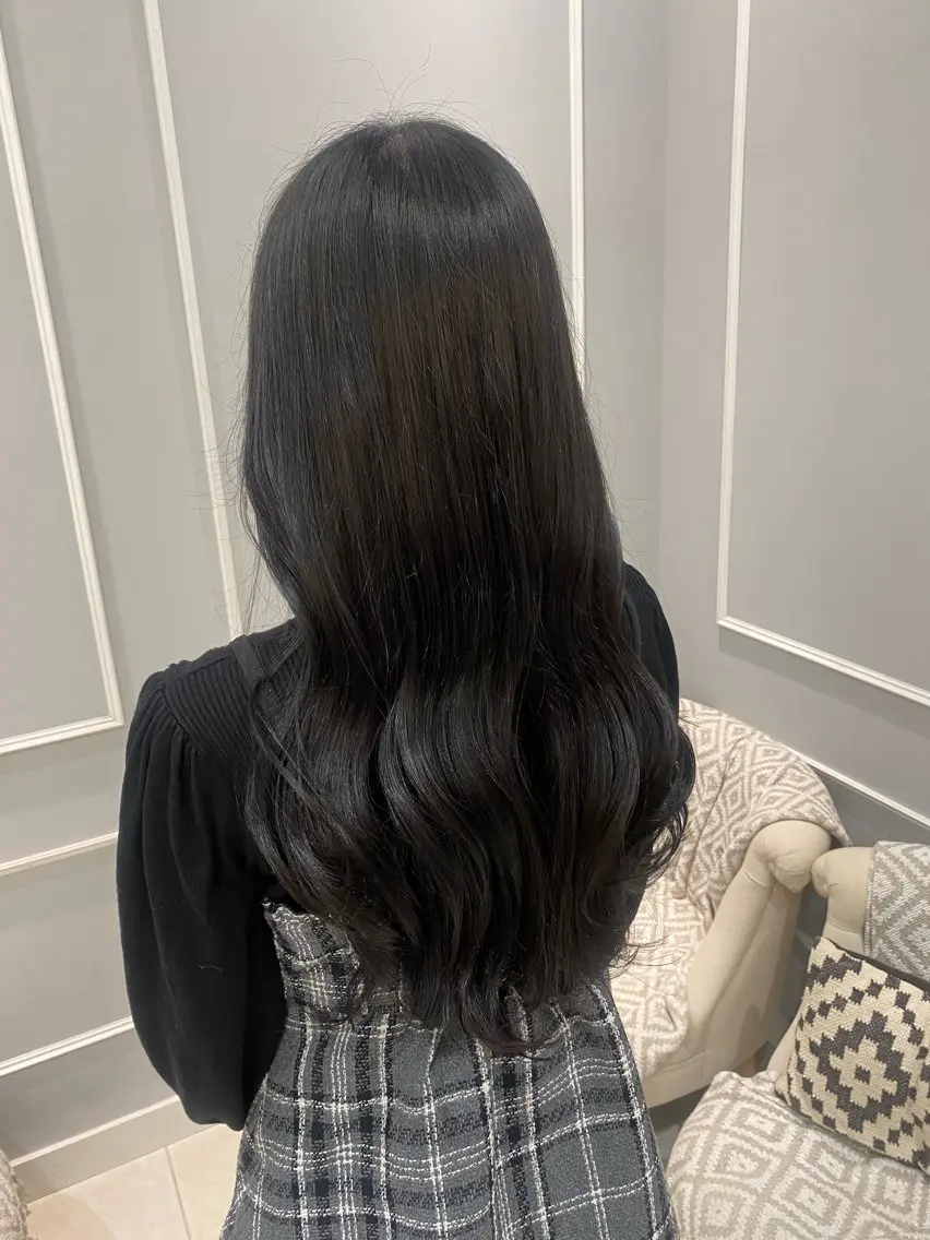 ロング カラー 黒髪 ブルーカラー ブルーブラック ヨシンモリ カット ヘアカラー トリートメント 韓国ヘア🍒渡辺 咲🍒のヘアスタイル