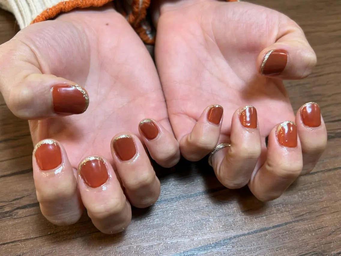 ネイル ゴールド オレンジ ハンドネイル HENRIETTA NAILSALONのネイルデザイン