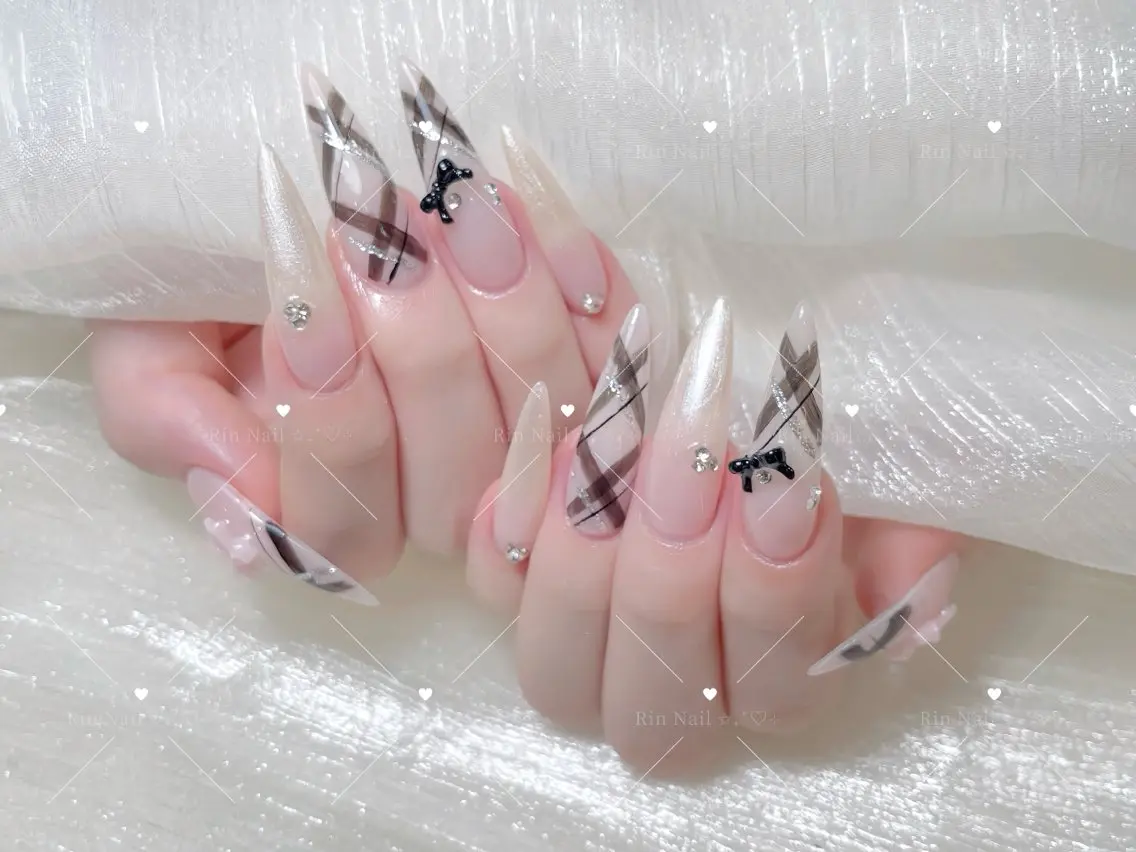 ネイル べっ甲ネイル ブルー 長さ出し フレンチネイル ジェルネイル ハンドネイル Rin Nail 新大久保店のネイルデザイン