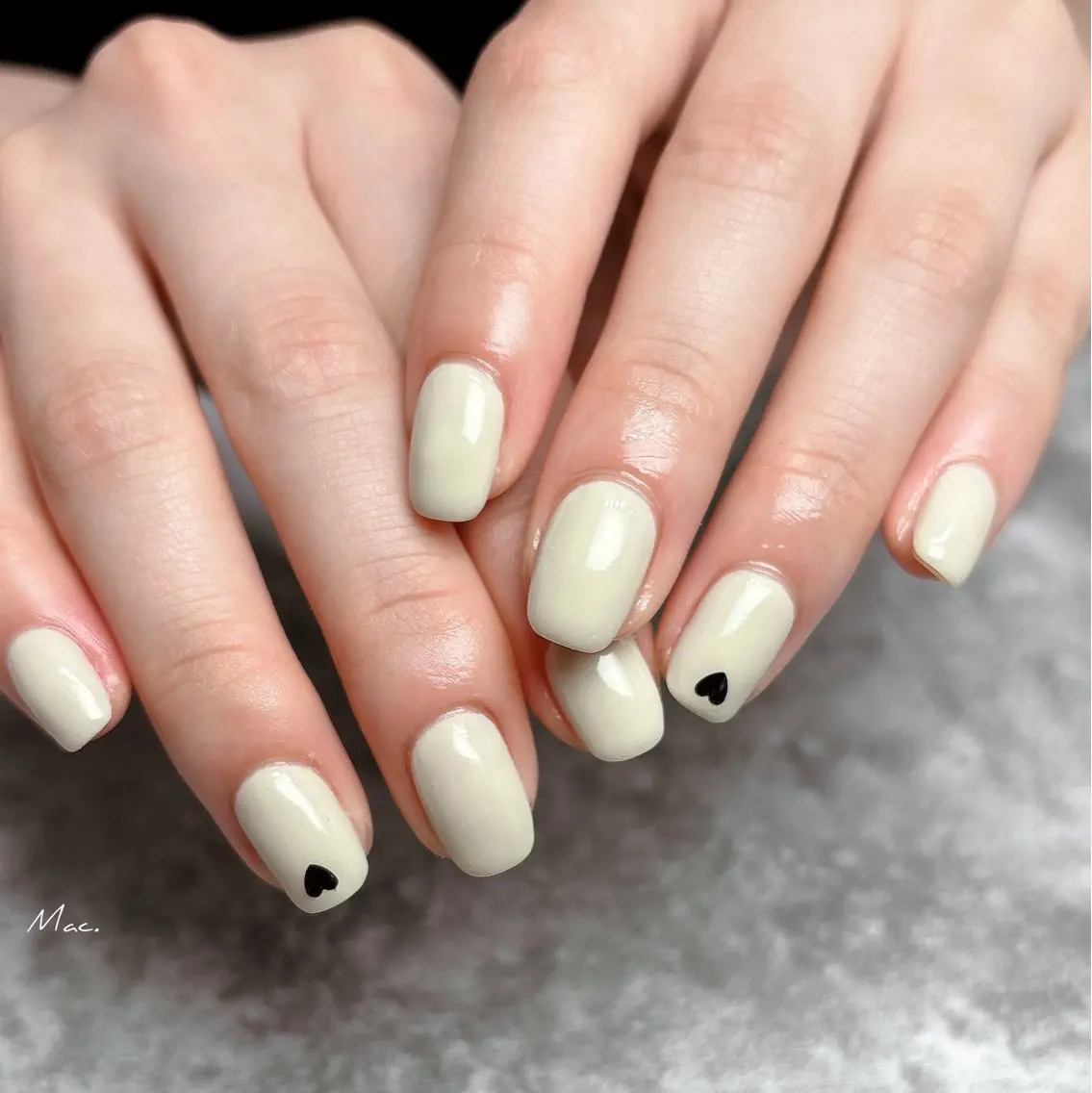 ネイル ワンカラーネイル atelier mac.のネイルデザイン