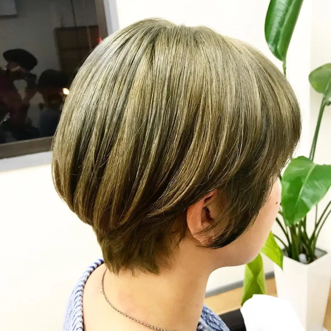 ショート カット ヘアカラー 遠藤 寛明のヘアスタイル