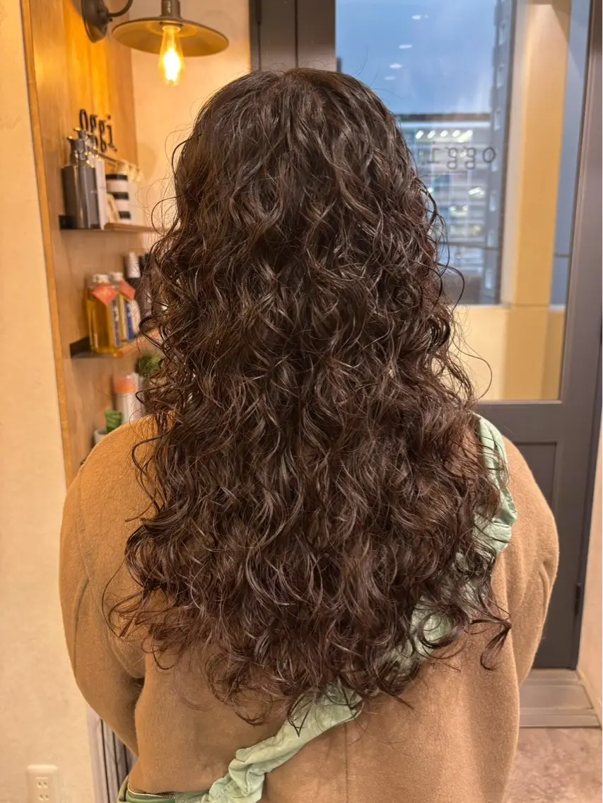 ロング パーマ 🪐海外hair/パ ーマ/暖色/ミミ🌼のヘアスタイル