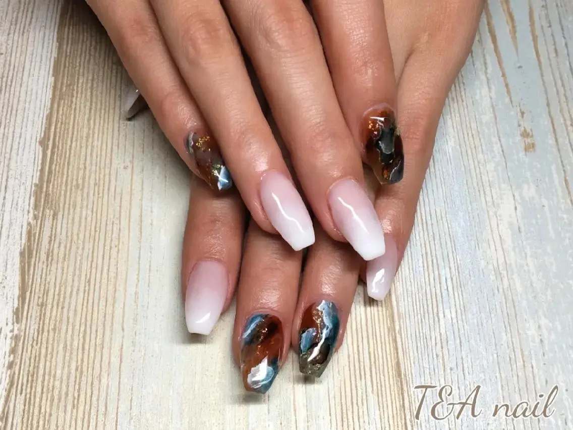 セミロング ネイル 長さ出し ジェルネイル グラデーション ニュアンスネイル スカルプネイル T&A nailのネイルデザイン