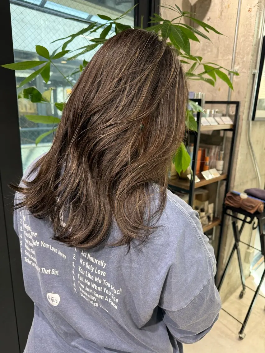 ロング ハイライト 🫧ハイライトカラー 🫧 𝓜𝓘𝓤のヘアスタイル