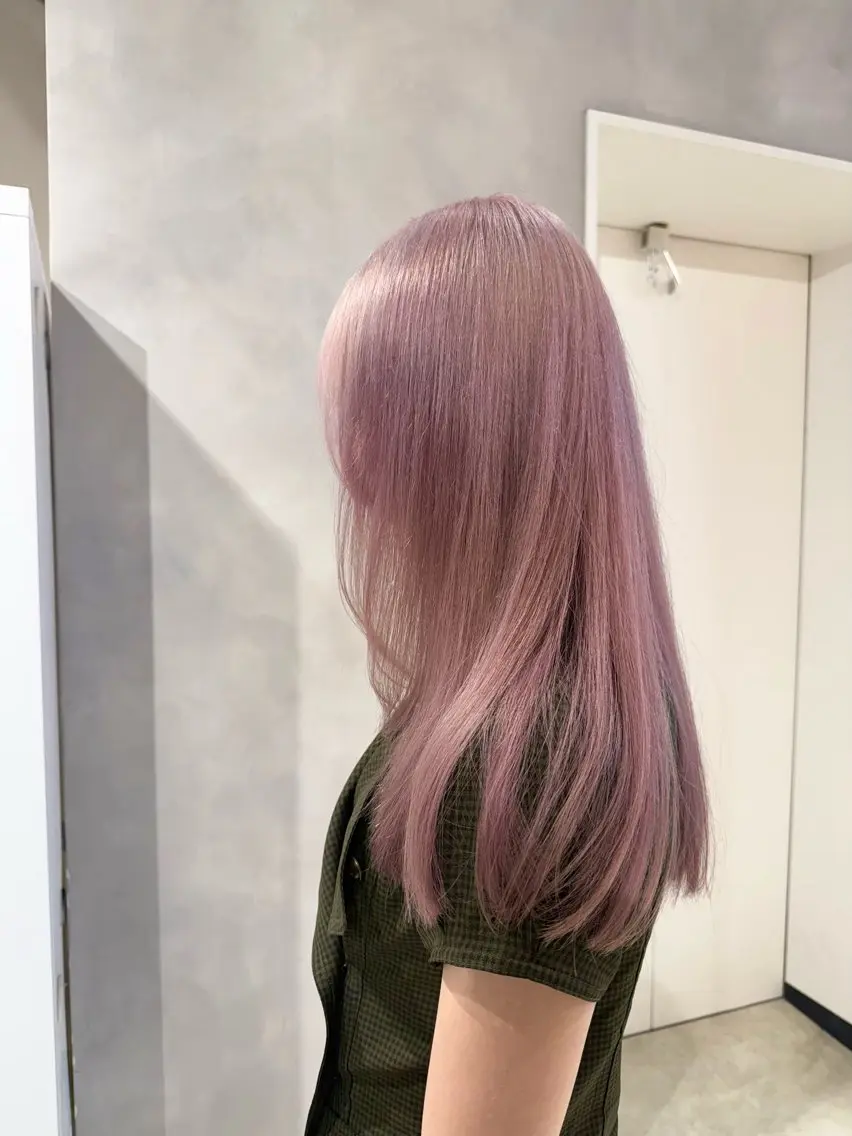 ロング カラー ブリーチ ラベンダーカラー ピンクカラー ピンクラベンダー カット ヘアカラー ハイトーン/うる艶 🤍カラー Mioのヘアスタイル