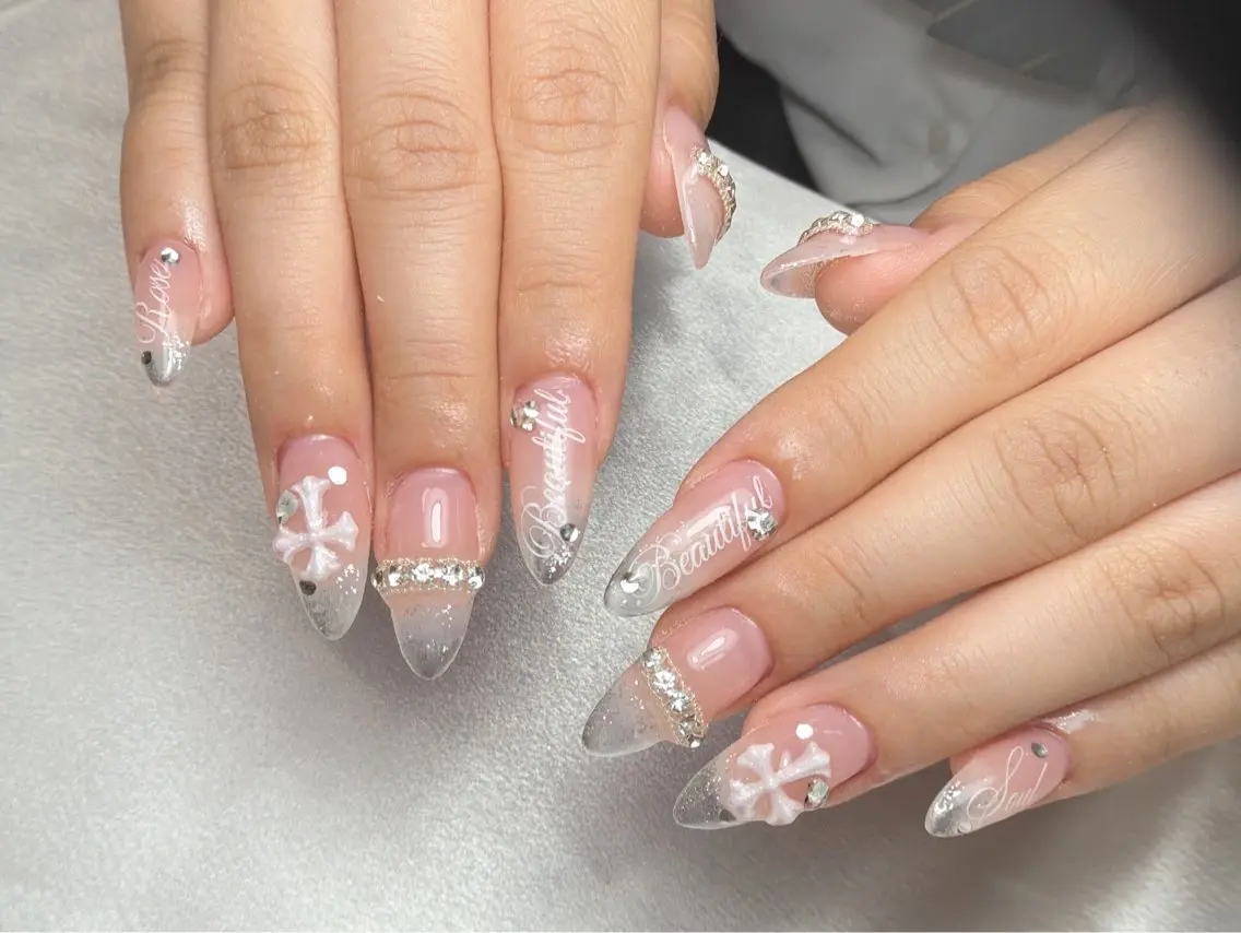 ネイル ハンドネイル ❤️ aura❤️のネイルデザイン
