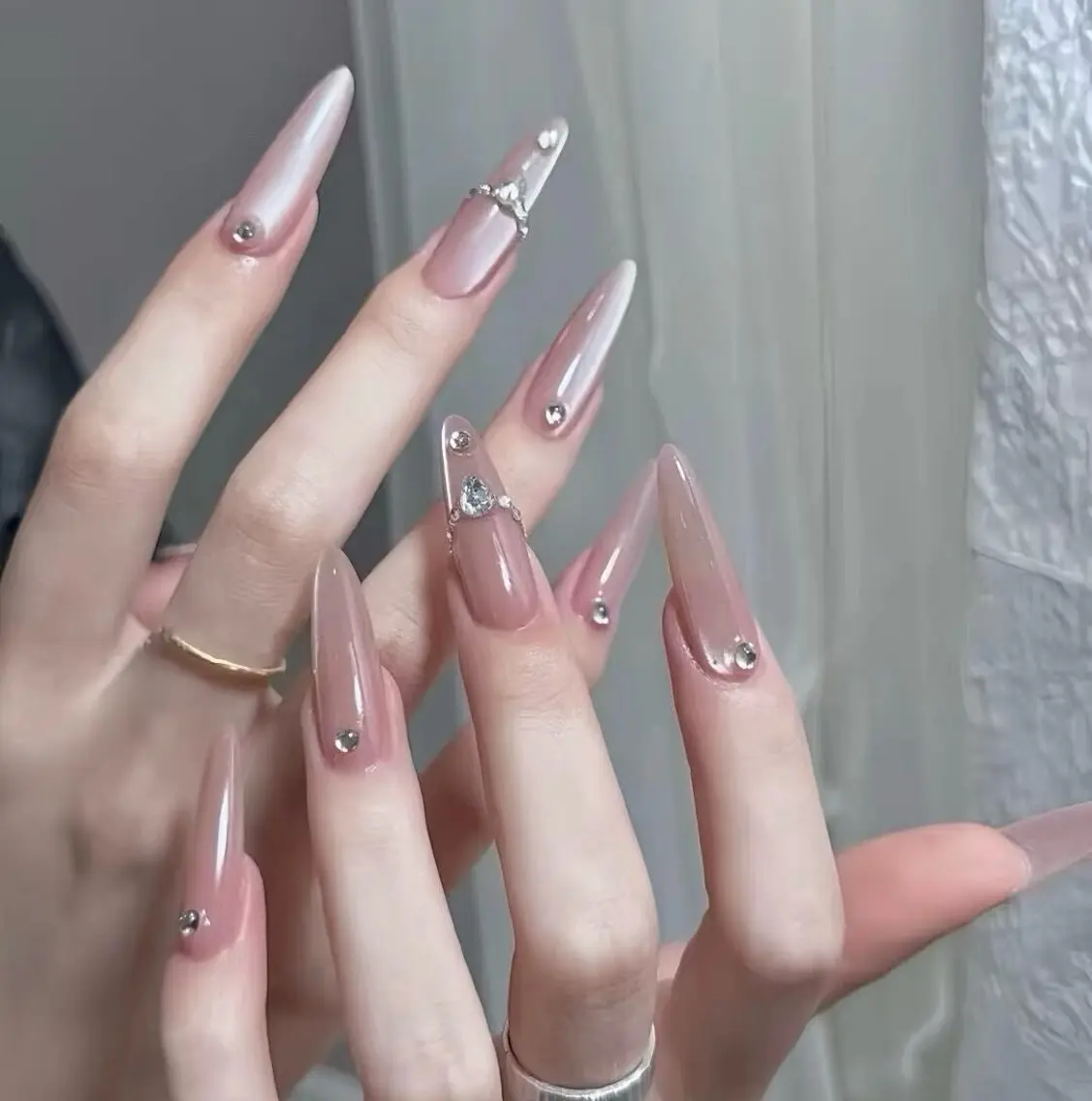 ネイル チークネイル 長さ出し フレンチネイル ガーリー 韓国ネイル sun nail池袋 モデル募集のネイルデザイン