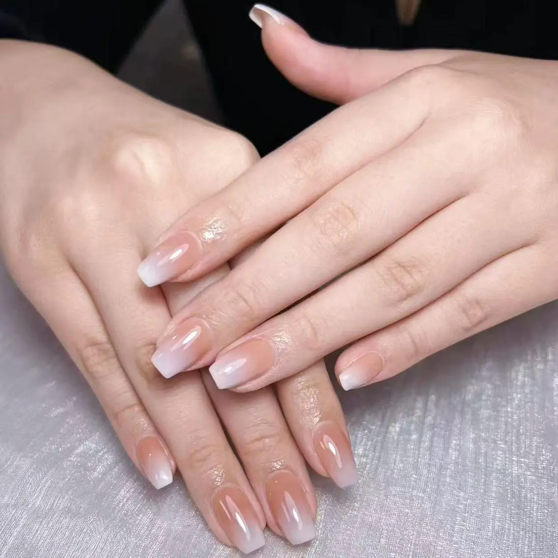🎀初回ソフジェルオフ無料🎀【hand】カラーグラデーションの写真