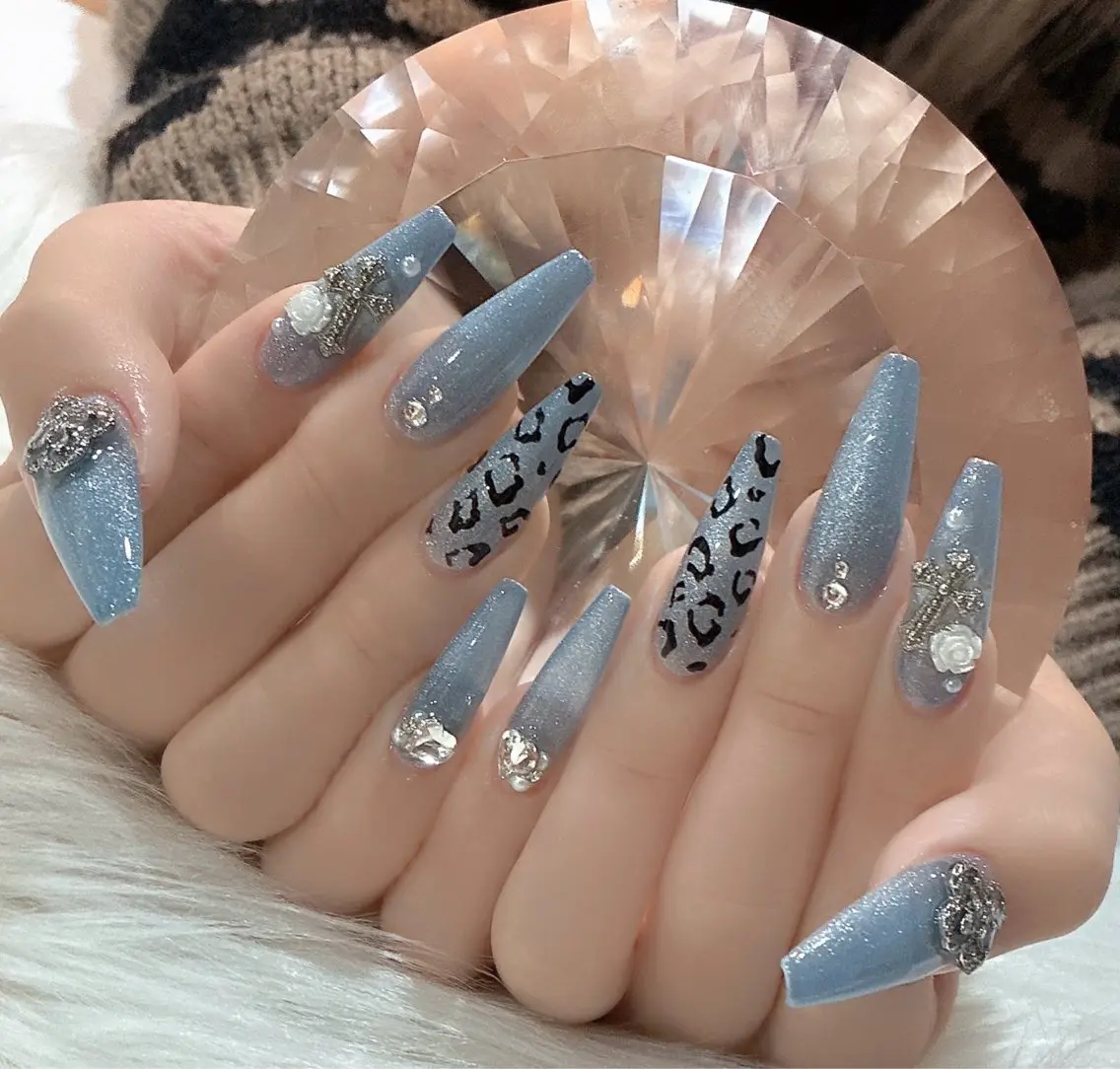 ネイル ハンドネイル LoaChaton kaeのネイルデザイン
