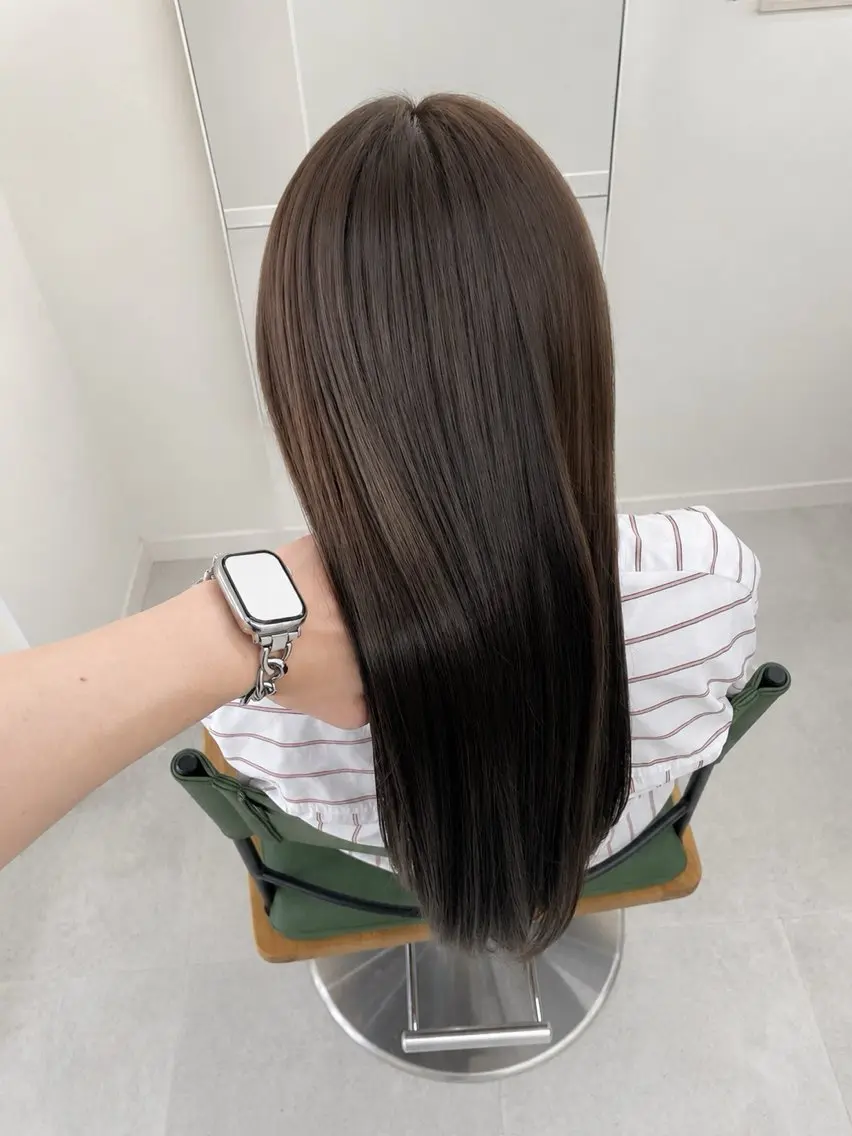 ロング カラー カット ヘアカラー NaVIユウジ オリーブ/レイヤーのヘアスタイル