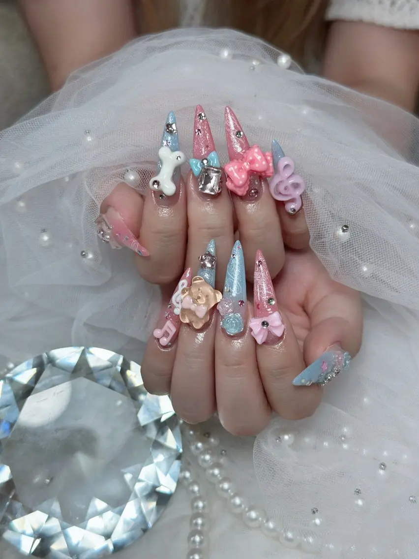 ネイル チークネイル ドット フレンチネイル グラデーション ハート ハンドネイル Julli NailStudioのネイルデザイン