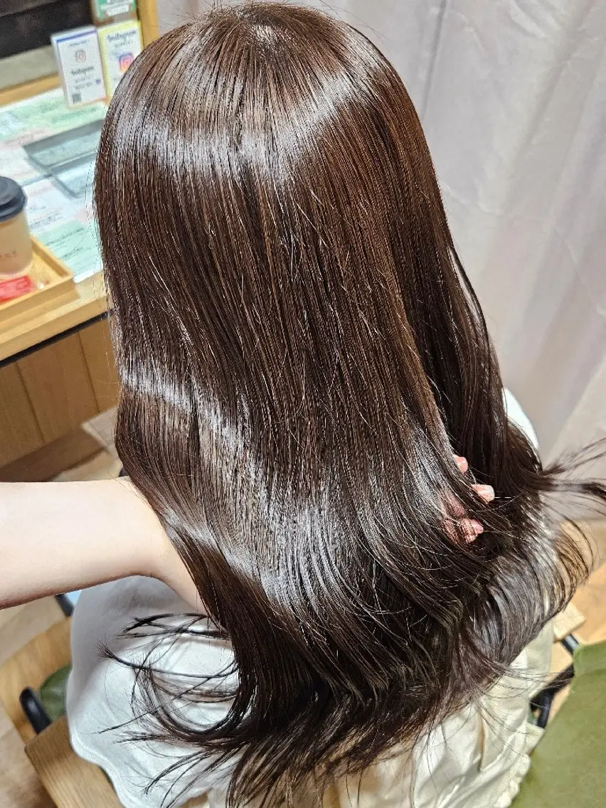 ロング カラー 黒髪 ヘアカラー トリートメント Miuri/ミユリ 柔らかい雰囲気ヘアのヘアスタイル
