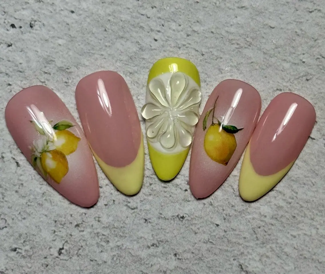 ネイル アートネイル チークネイル フレンチネイル キラキラネイル ミラーネイル Mai’s nailのネイルデザイン
